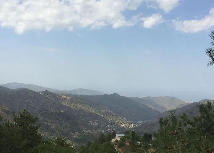 Health Habitat & Slimming Pedhoulas